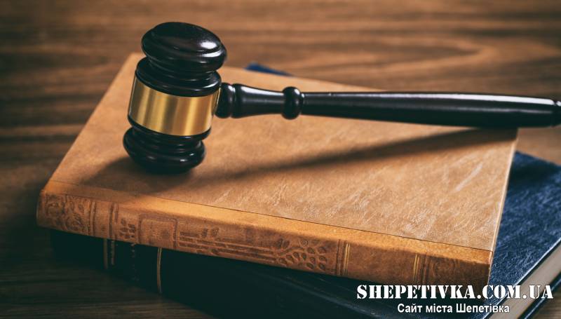 Експрокурору скасували інвалідність, але пенсію він повертати відмовився