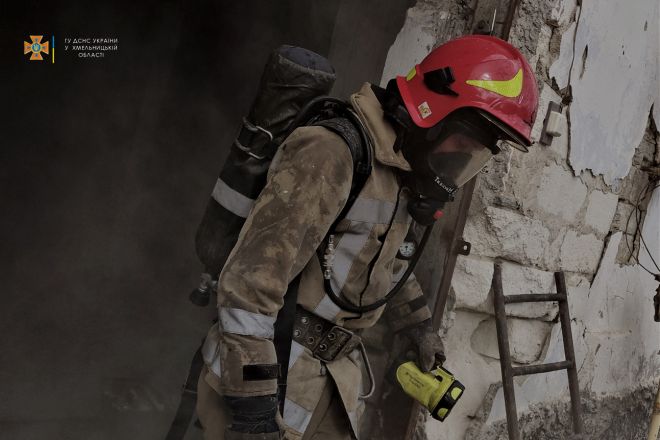 На Шепетівщині врятували будинок від пожежі
