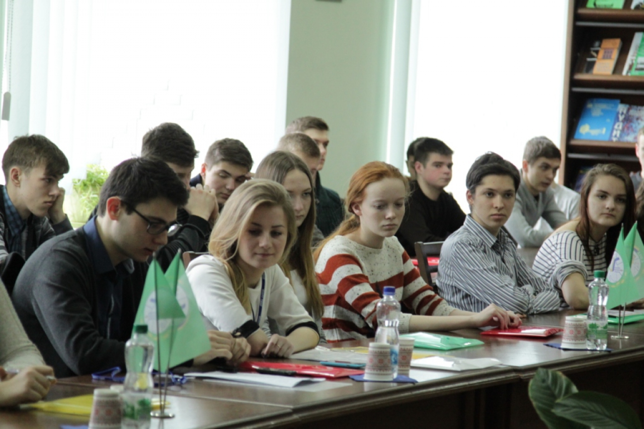 Шепетівські школярі взяли участь в науково-практичній студентській конференції