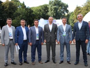 Тільки професіонали зможуть вивести країну з кризи