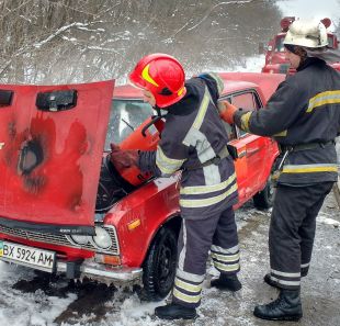 На об&#039;їзній Шепетівки зайнявся автомобіль