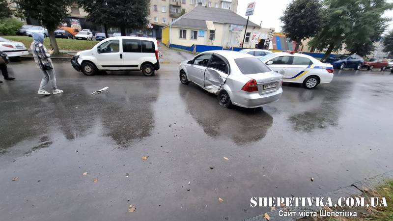 На перехресті вулиць Дзявульського та Героїв Небесної Сотні знову сталась ДТП