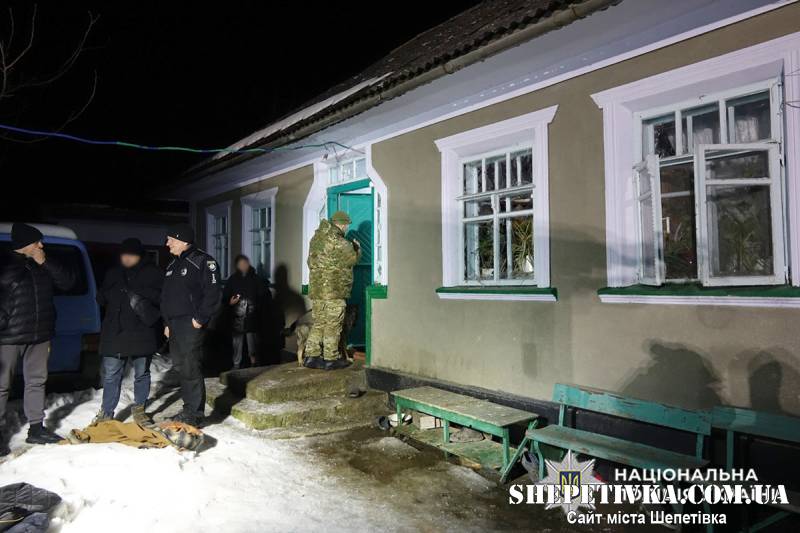 Через вибух гранати загинув 10-річний хлопчик, його матір — у реанімації