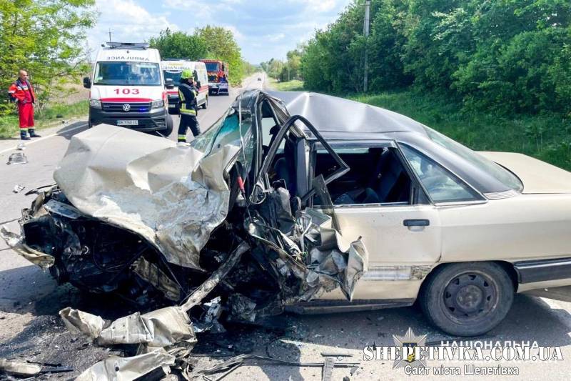 Внаслідок ДТП родина з Шепетівки із 3-річною дитиною потрапила до лікарні