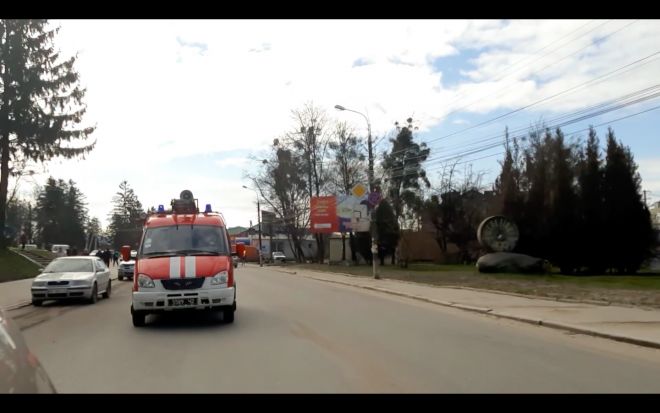 Рятувальники через гучномовці попереджають шепетівчан про необхідність дотримання карантину