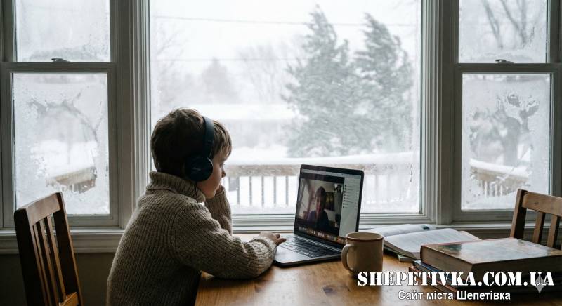 У роботу закладів освіти Шепетівської громади внесено зміни через негоду та сильні морози