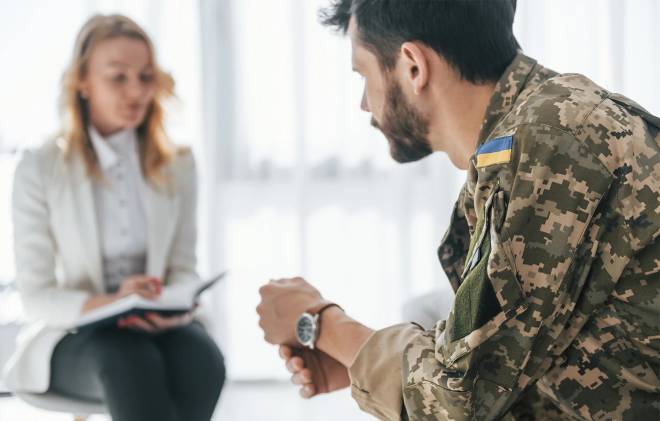 Ветеранів та ветеранок Хмельниччини просять пройти опитування щодо якості медичних послуг