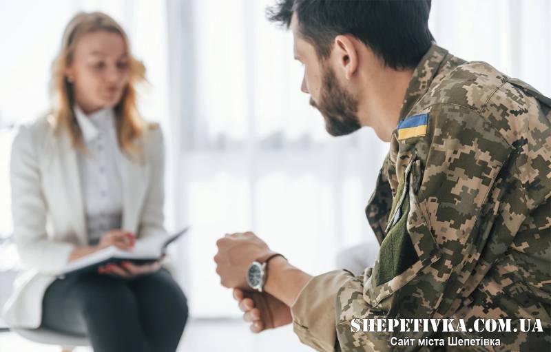 Ветеранів та ветеранок Хмельниччини просять пройти опитування щодо якості медичних послуг