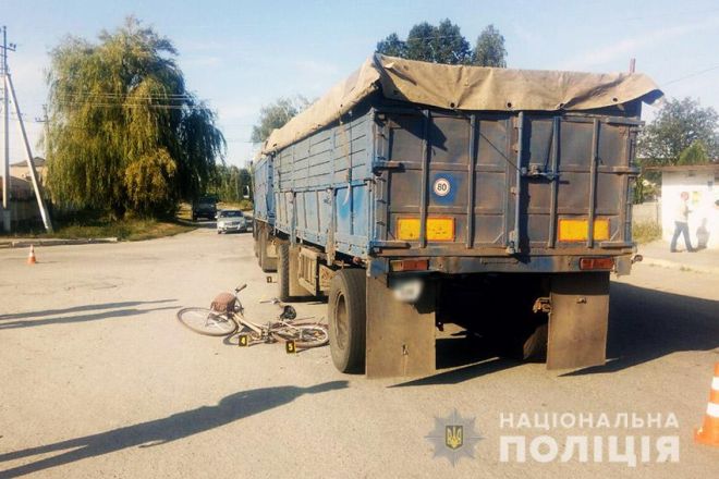 Мешканець Шепетівщини збив вантажівкою велосипедиста