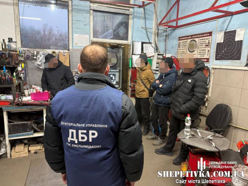 Робота на СТО замість служби: ДБР оголосило підозру колишньому командиру військової частини