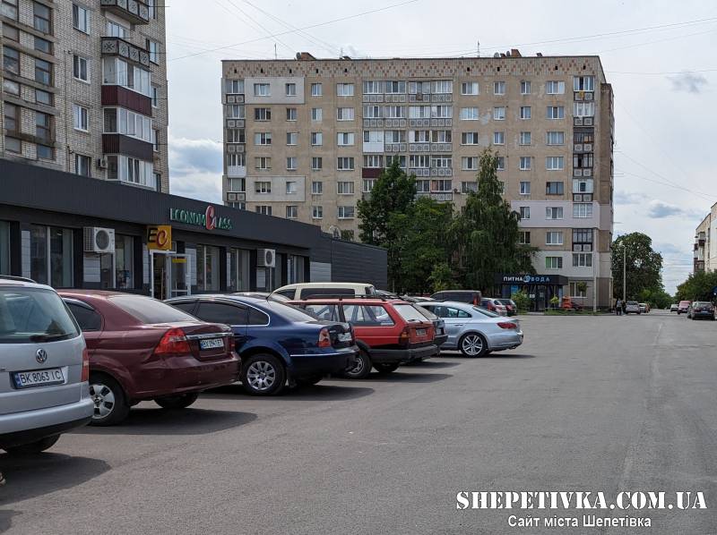 БЕБ викрило мережу секонд-хендів EconomClass на ухиленні від сплати понад 38 млн грн податків