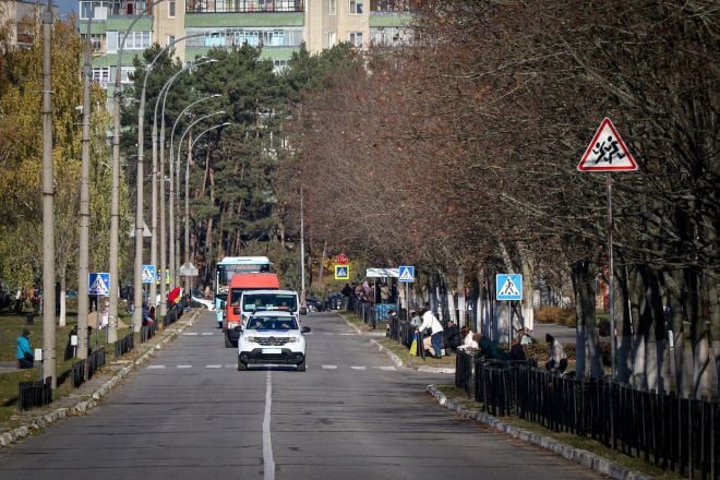 Нетішинська громада провела в останню дорогу мужнього воїна Олександра Михайліченка