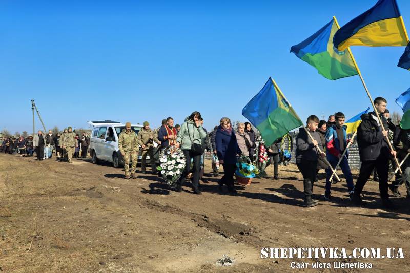 Улашанівська громада провела в останню путь захисника Гуменюка Василя Васильовича