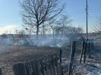 Пожежні частини стоять пусті: рятувальники Шепетівщини не встигають за паліями