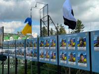 «Чекаємо, віримо, молимося»: у Ямполі урочисто відкрили Алею Надії та Віри