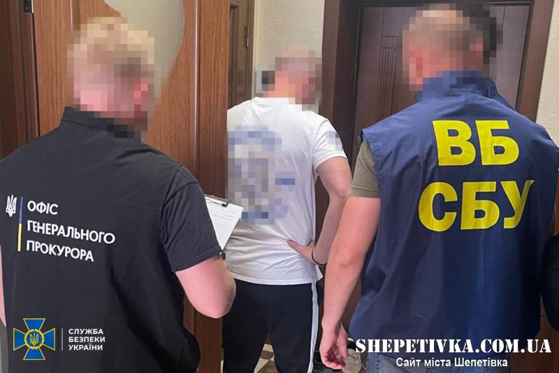 «Відкат» 5% на дорогах: заступника голови Хмельницької ОВА та посадовців викрили на хабарі в 1,1 мільйона гривень