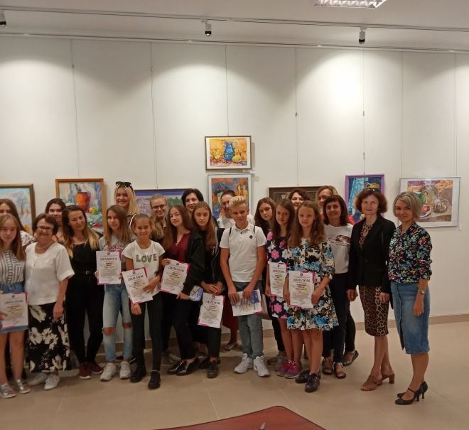 У Хмельницькому підвели підсумки виставки-конкурсу живописних художніх робіт учнів мистецьких шкіл