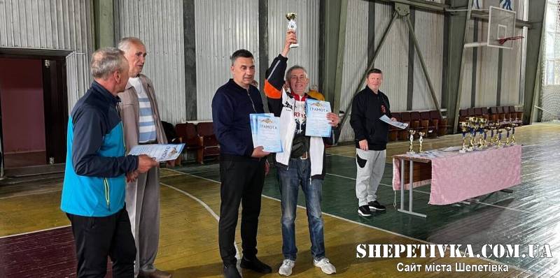 Шепетівські спортсмени вибороли «бронзу» на ветерансько-молодіжній спартакіаді в Баранівці