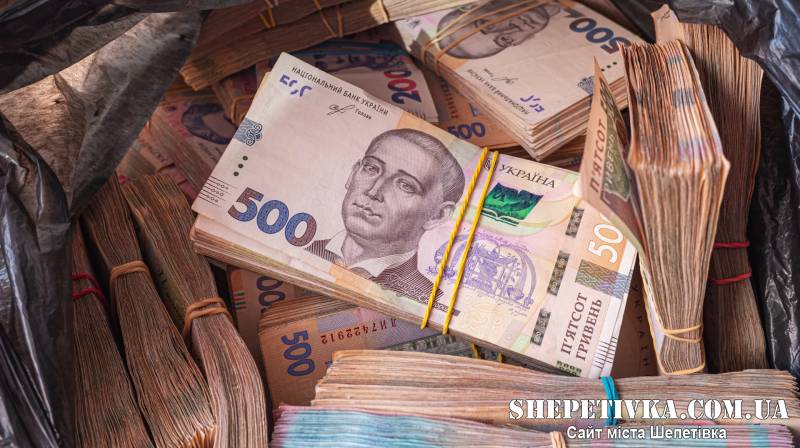 ФОПам та юрособам обмежать ліміти на перекази: кого стосується і які зміни