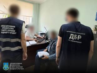 Привласнили майже 1 мільйон гривень бюджетних коштів, виділених на хліб для військових