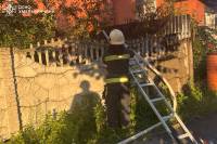 На вулиці Захисників України горіла господарча будівля