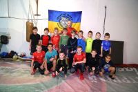 Допоможи майбутнім чемпіонам!