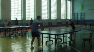 З нагоди Дня Конституції України змагалися шахісти та тенісисти