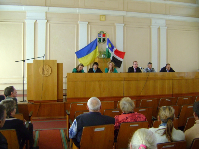 В Шепетівці відбулося засідання обласної робочої групи з питань вимушених переселенців