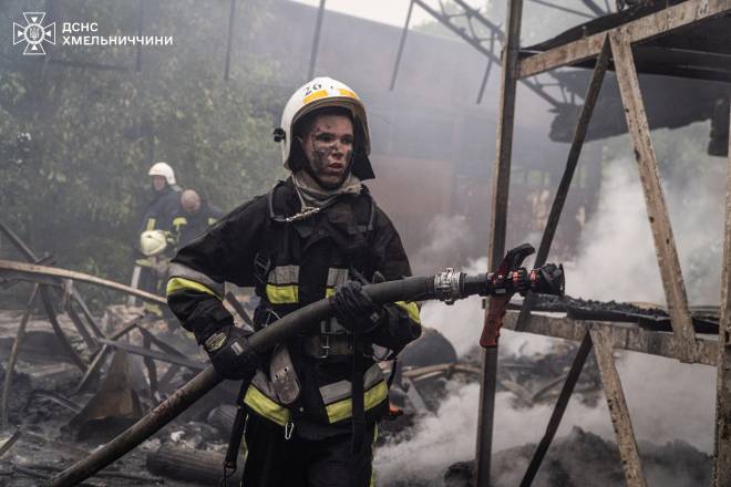 Ворог вчергове масовано атакував Україну: що відомо про Хмельниччину