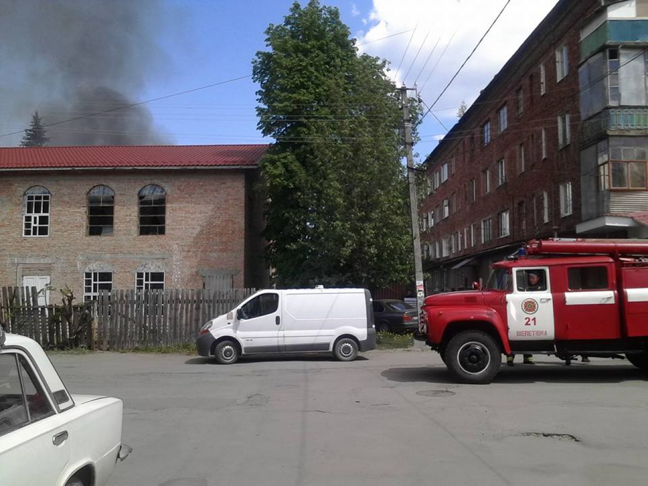 Біля стадіону "Локомотив" вщент згоріли сараї