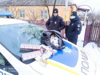 На Шепетівщині жінка у власному будинку продавала нелегальні цигарки