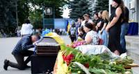 Життя, сповнене випробувань і великої любові, обірвала війна: у засвіти провели Віталія Григорова