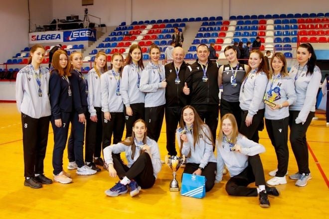 Жіноча волейбольна команда з Шепетівщини здобула 3 місце на чемпіонаті України