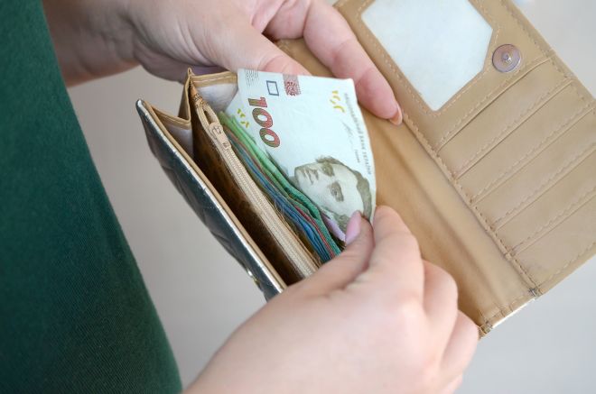 Середня зарплата у грудні 2021 року на Хмельниччині становила 16 194 грн