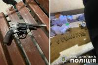 На Шепетівщині патрульні не дарма зупинили чоловіка, який поводився підозріло