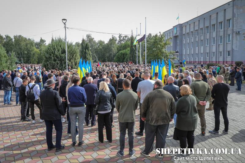 Волонтерив з 8 років: у засвіти провели 19-річного воїна Володимира Махмета
