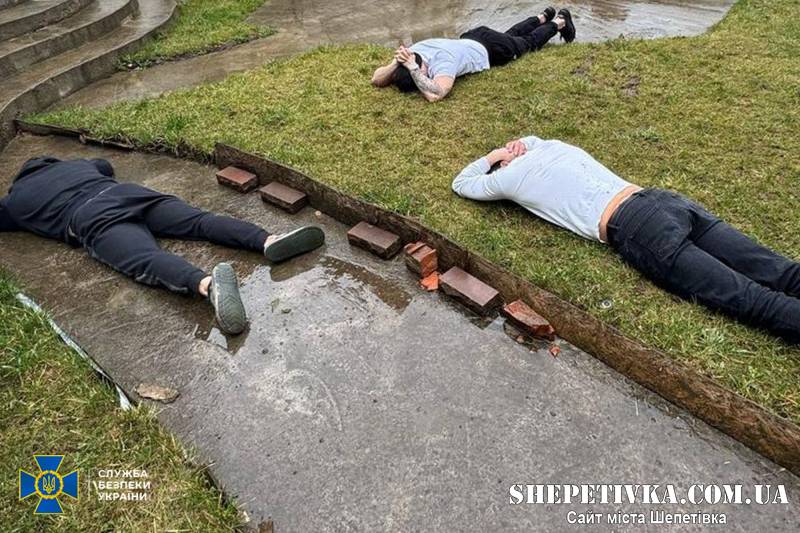 Рекетир з рф зі спільниками «вибивав» молотками «данину» з мобілізованих та онкохворих