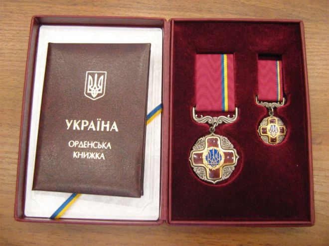 Двоє шепетівчан отримали нагороди від президента України