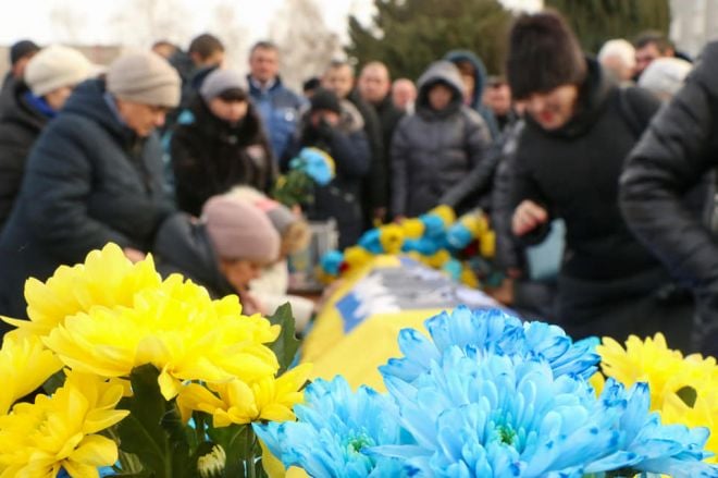 У Нетішині прощались з 33-річним воїном Вадимом Матвійчуком