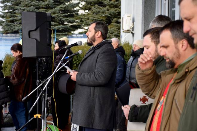 4 роки спротиву, 12 років незламності: спільна молитва об’єднала мешканців Шепетівки