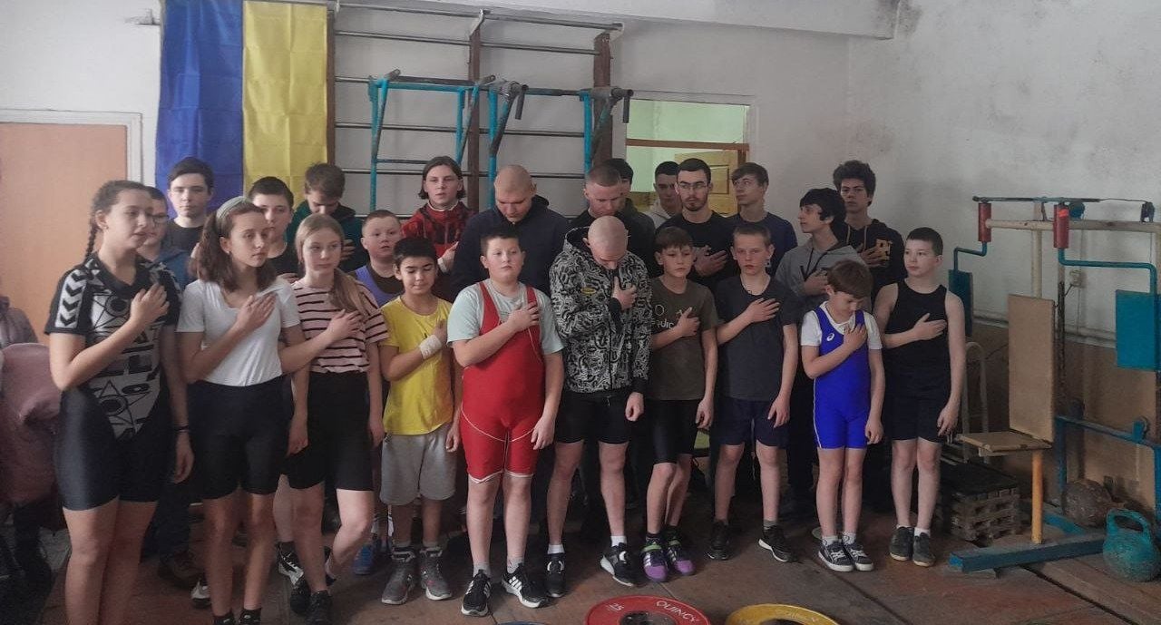 Відкритий чемпіонат Шепетівської КДЮСШ з важкої атлетики провели у день народження тренера