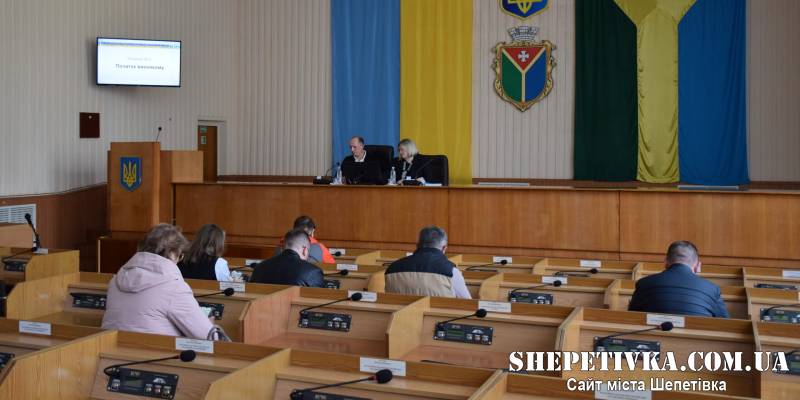 Виконком: харчування дітей, компенсації за пошкоджене майно та перевезення на провідну неділю
