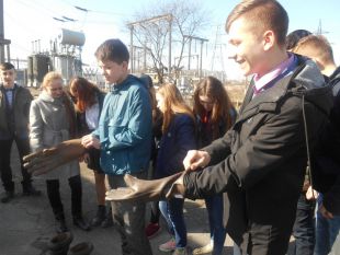 Учням ЗОШ №3 провели екскурсії Шепетівським РЕМ та хліпоприймальним пунктом
