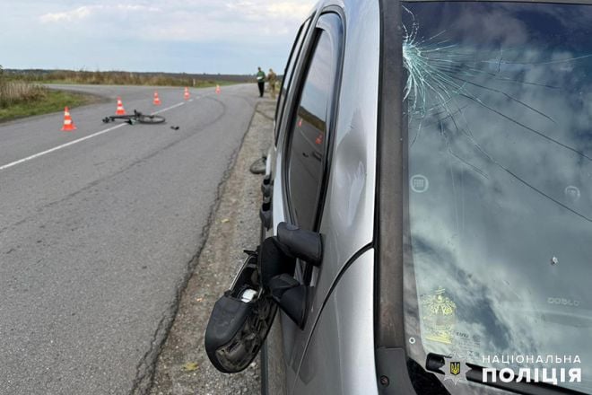 Мешканець Шепетівщини автомобілем зачепив велосипедиста: той в реанімації