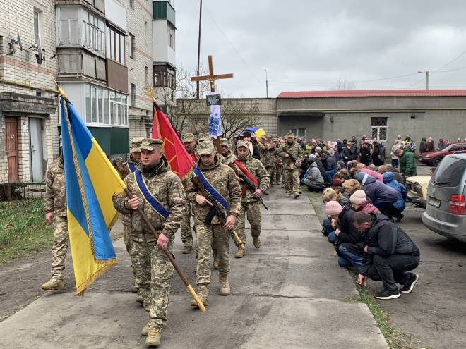 Кавалер "Золотого Хреста" Віктор Оніщук повернувся до Славути на щиті
