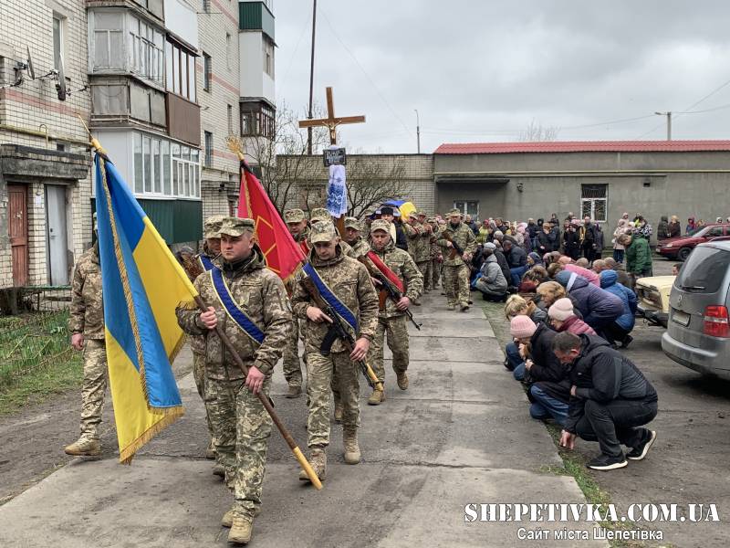Кавалер "Золотого Хреста" Віктор Оніщук повернувся до Славути на щиті