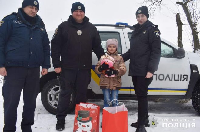 На Шепетівщині поліцейські здійснили мрію 8-річної дівчинки