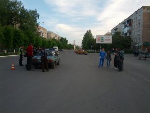 Мотицикліст влетів в старенького Москвича