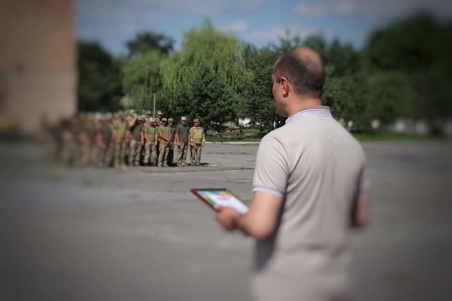 Наш 11-й зенітний ракетний полк нагороджено почесною відзнакою &quot;За мужність та відвагу&quot;