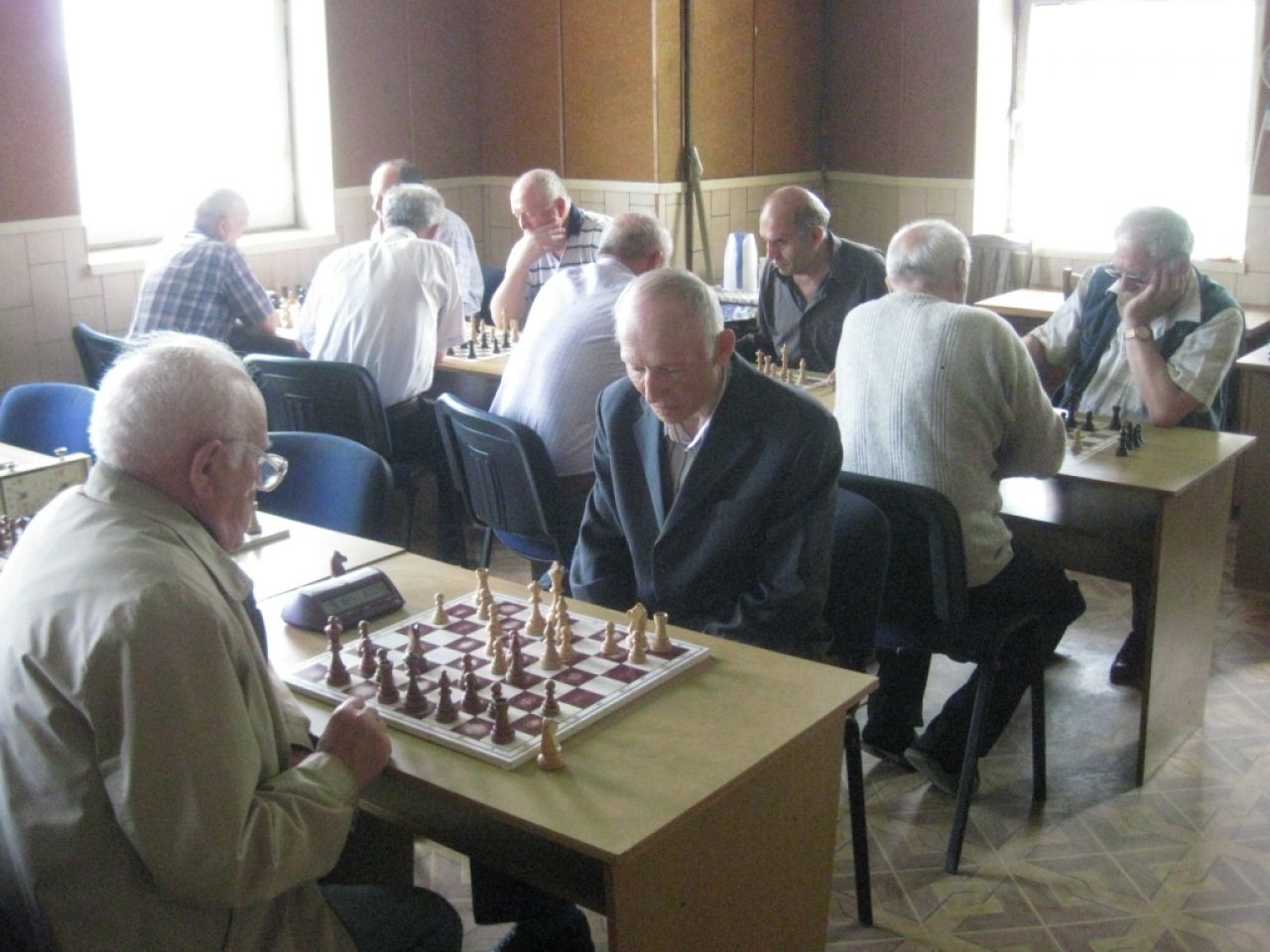 З нагоди Дня Перемоги змагалися ветерани у шахах